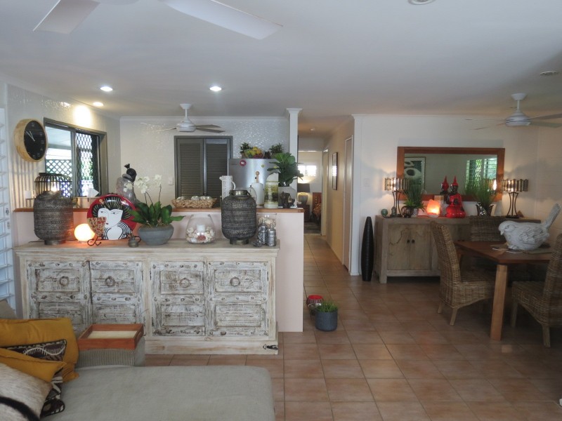 4 Barry Street, Torquay QLD 4655