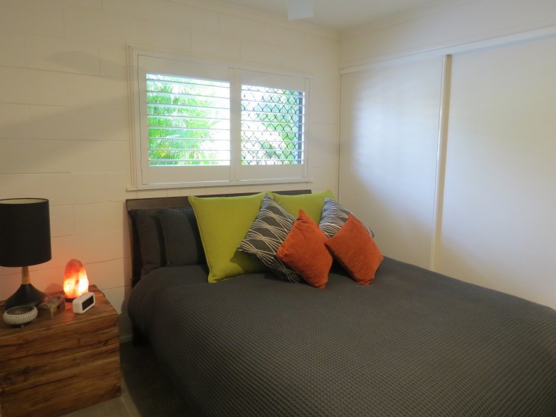 4 Barry Street, Torquay QLD 4655