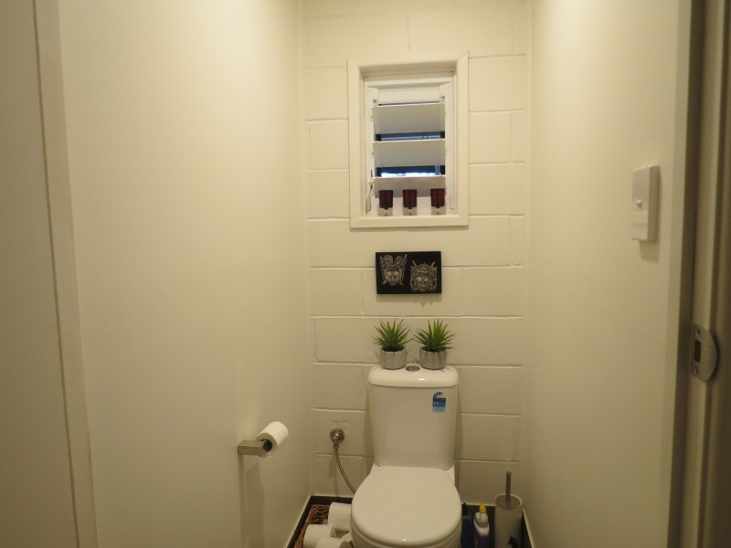 4 Barry Street, Torquay QLD 4655