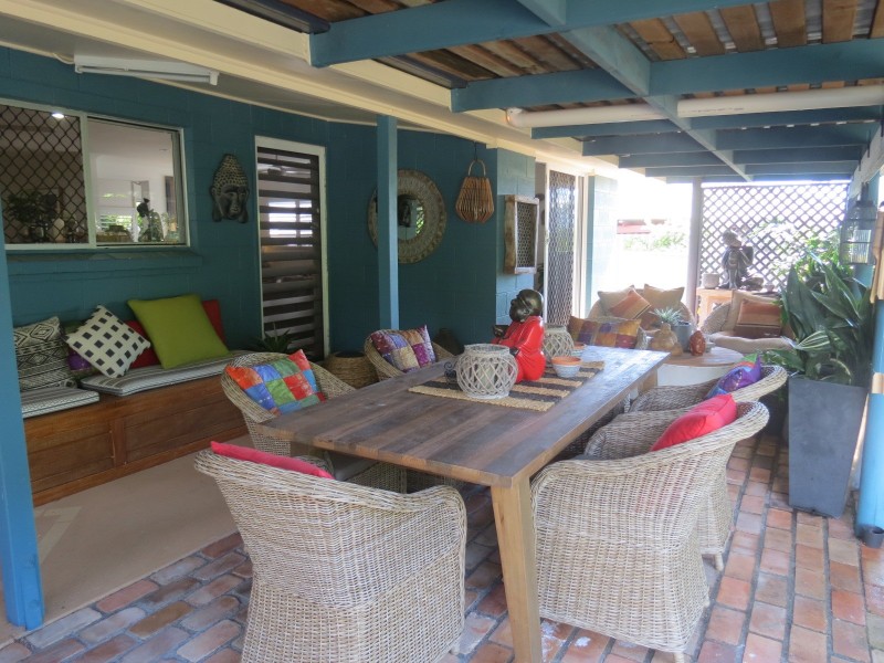 4 Barry Street, Torquay QLD 4655