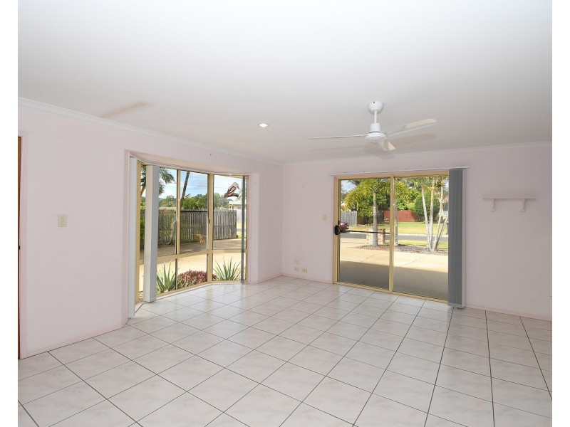 3 Cleo Court, Torquay QLD 4655