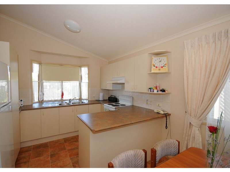 Unit 1  Sugar Coast Retirement VIllage, 208 Elizabeth St, Urangan QLD 4655