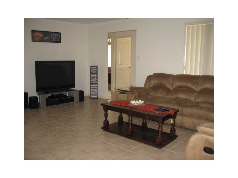 28 Gunsynd Way, Point Vernon QLD 4655