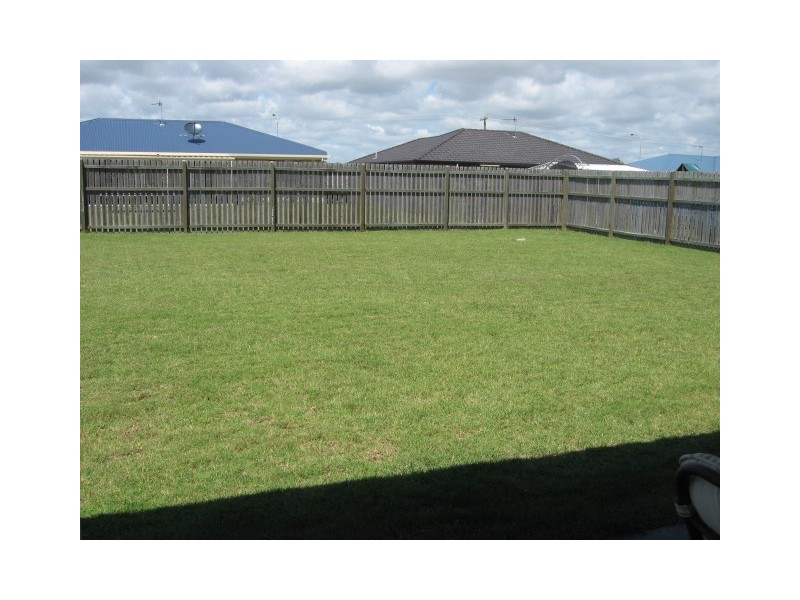 28 Gunsynd Way, Point Vernon QLD 4655