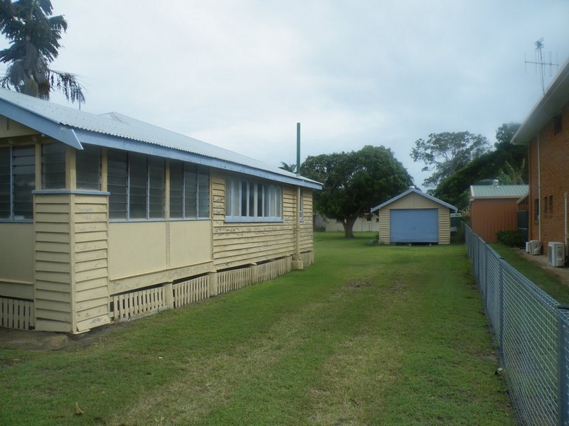 198 Cypress Street, Urangan QLD 4655