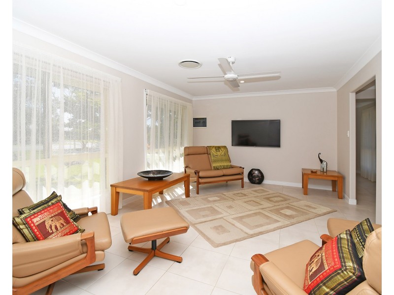 6 Rosewood Avenue, Wondunna QLD 4655