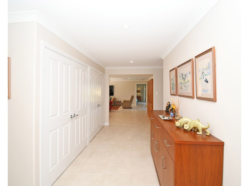 6 Rosewood Avenue, Wondunna QLD 4655