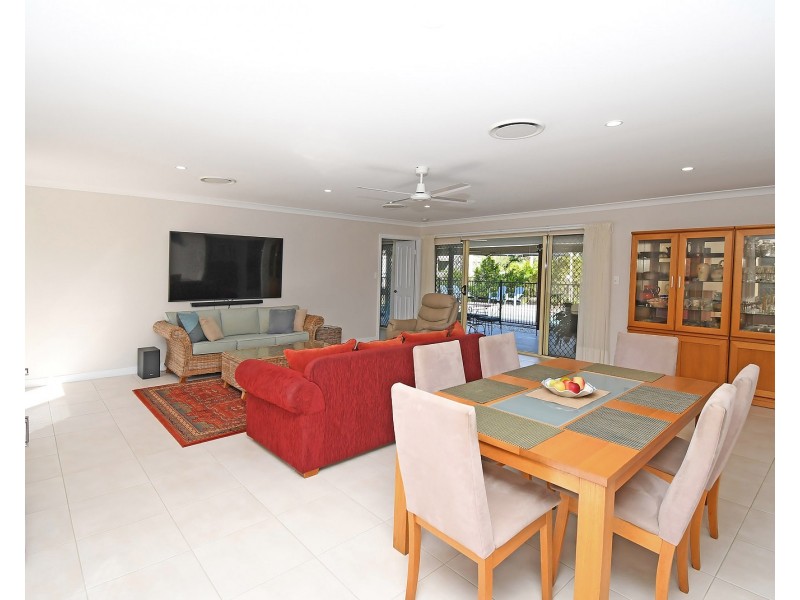 6 Rosewood Avenue, Wondunna QLD 4655