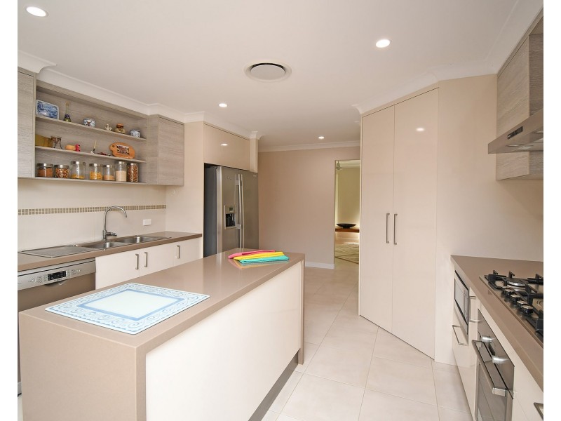 6 Rosewood Avenue, Wondunna QLD 4655