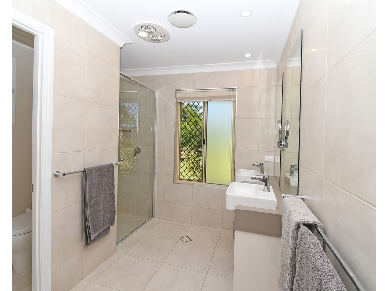 6 Rosewood Avenue, Wondunna QLD 4655