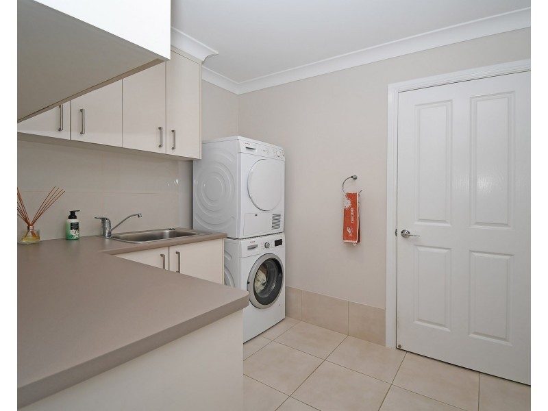 6 Rosewood Avenue, Wondunna QLD 4655