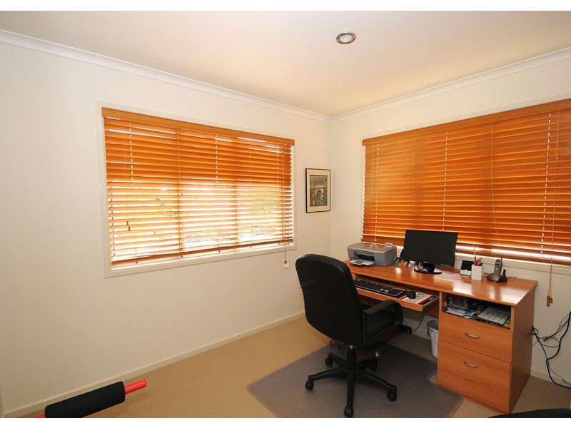 18 Shell Street, Urangan QLD 4655