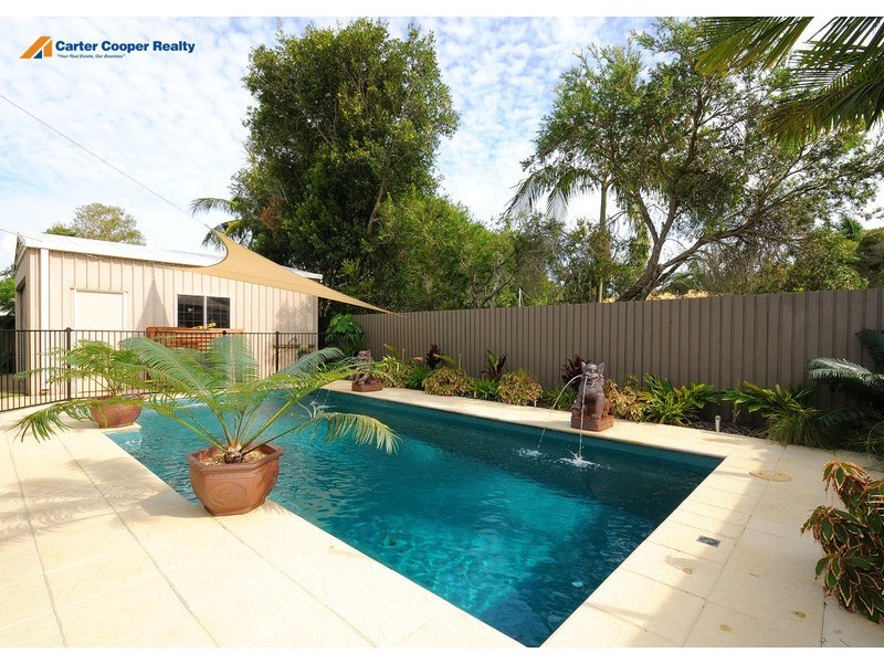 18 Shell Street, Urangan QLD 4655