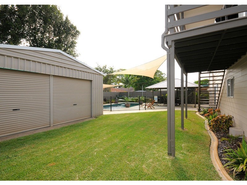 18 Shell Street, Urangan QLD 4655