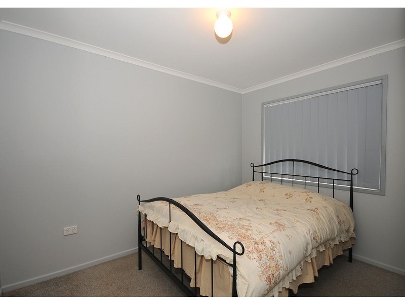 120 Limpus Street, Urangan QLD 4655