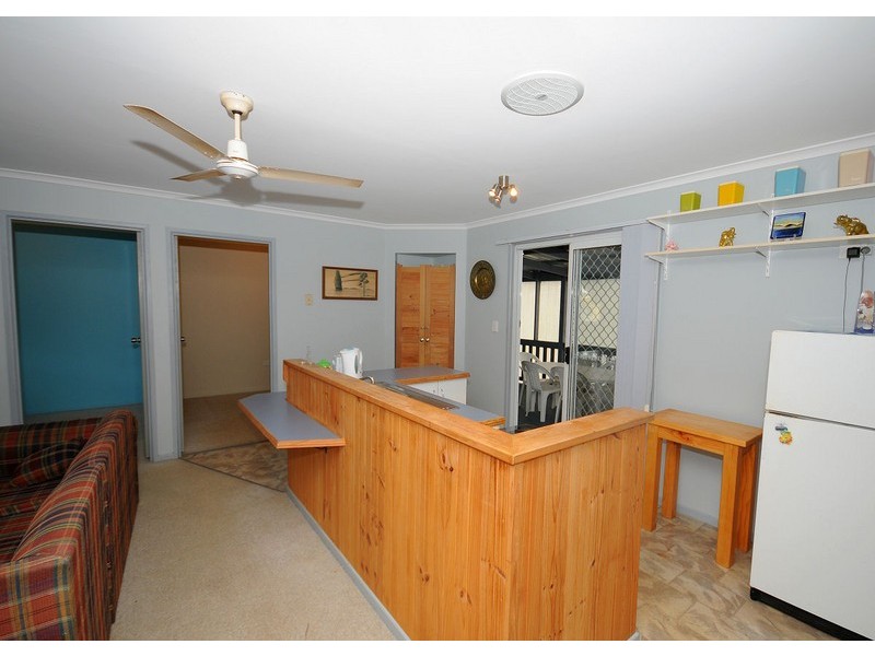 120 Limpus Street, Urangan QLD 4655