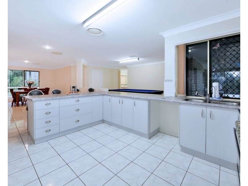 24 Bruce Street, Torquay QLD 4655