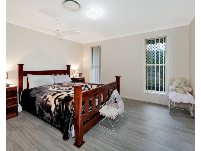 24 Bruce Street, Torquay QLD 4655