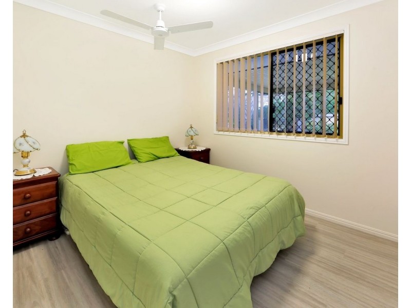24 Bruce Street, Torquay QLD 4655