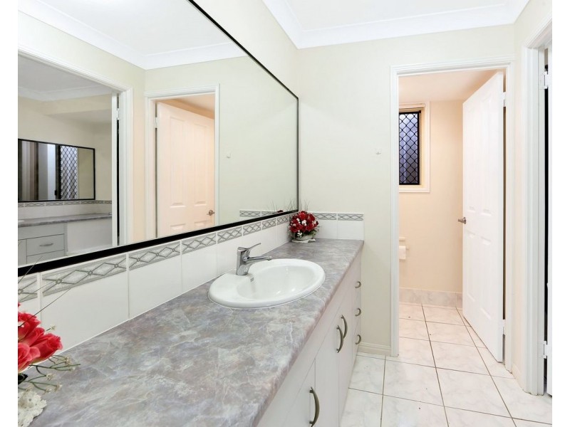 24 Bruce Street, Torquay QLD 4655
