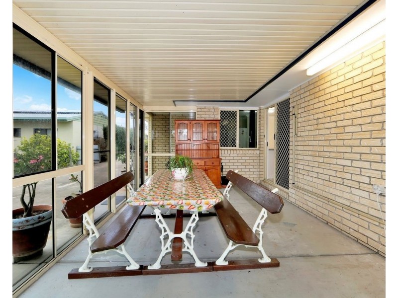 24 Bruce Street, Torquay QLD 4655