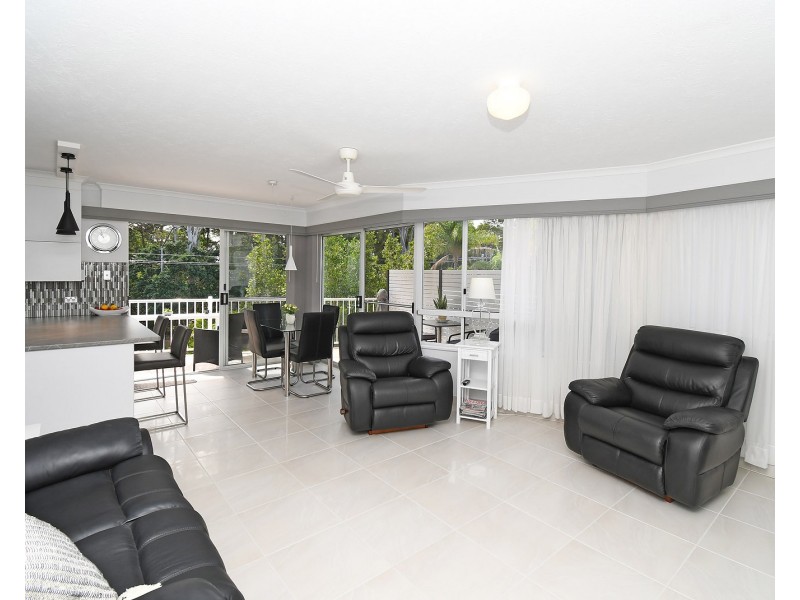 10/407 Esplanade, Torquay QLD 4655