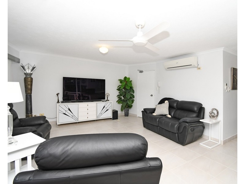 10/407 Esplanade, Torquay QLD 4655