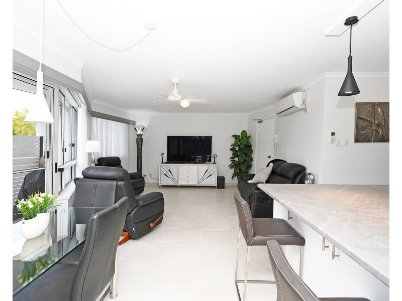10/407 Esplanade, Torquay QLD 4655