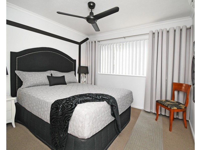 10/407 Esplanade, Torquay QLD 4655