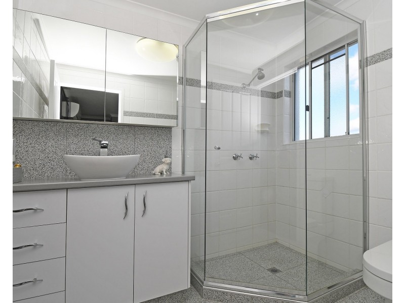 10/407 Esplanade, Torquay QLD 4655