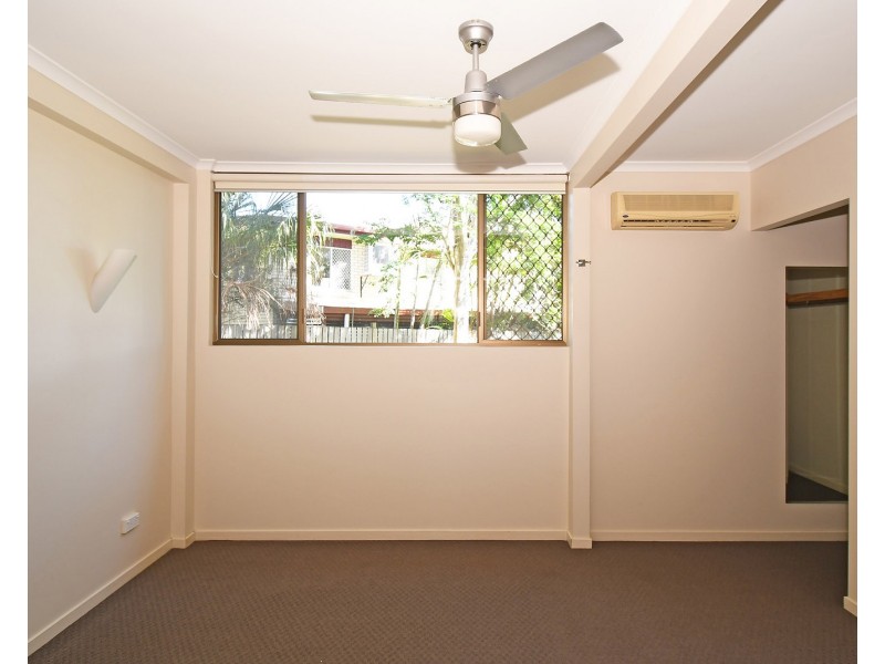 15 Flinders Street, Point Vernon QLD 4655