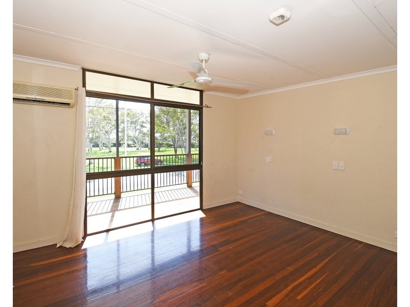 15 Flinders Street, Point Vernon QLD 4655