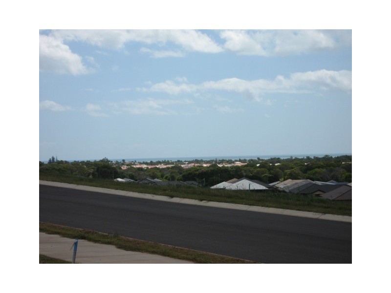 30 Sandy View Drive, Nikenbah QLD 4655