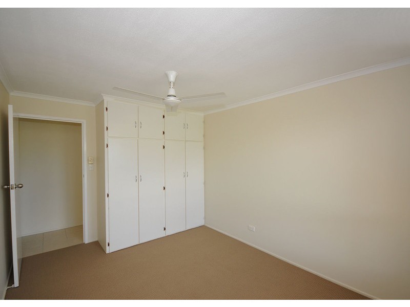 11 Southerden Street, Torquay QLD 4655