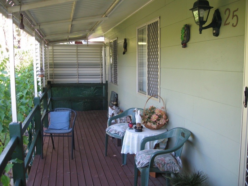 25 Urangan St, Torquay QLD 4655