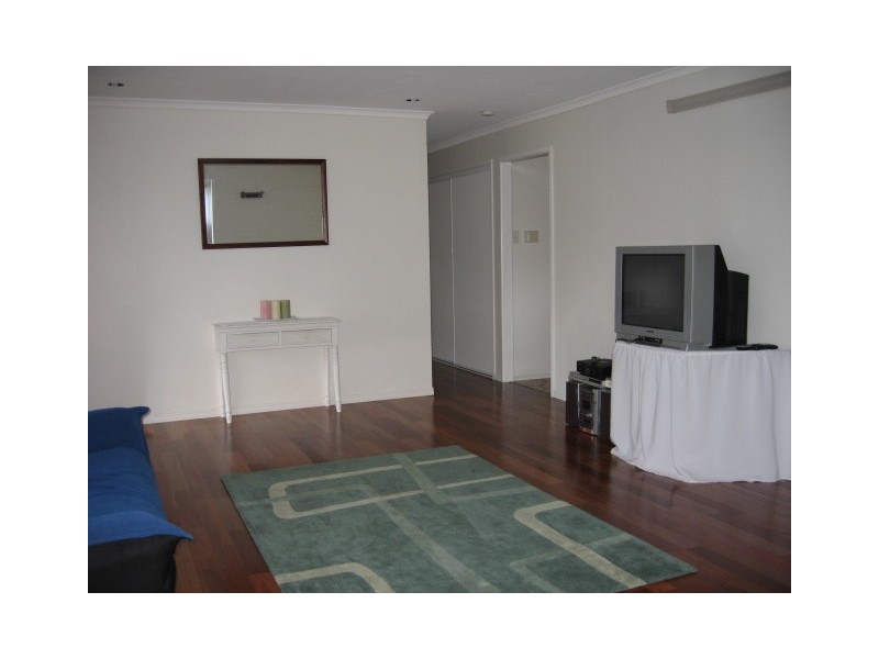 42 Frangipanni, Kawungan QLD 4655