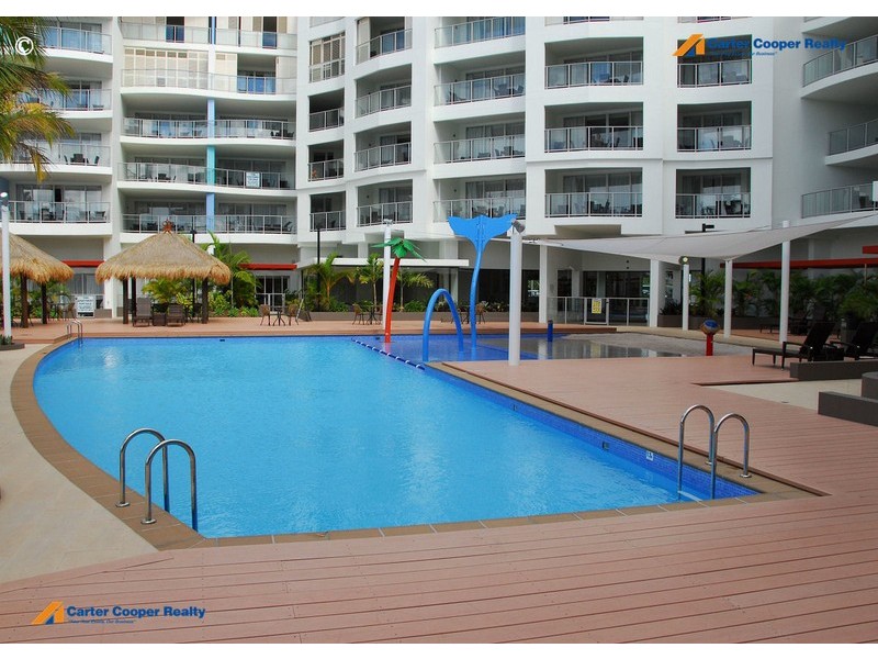 Unit 106/569 Esplanade, Urangan QLD 4655