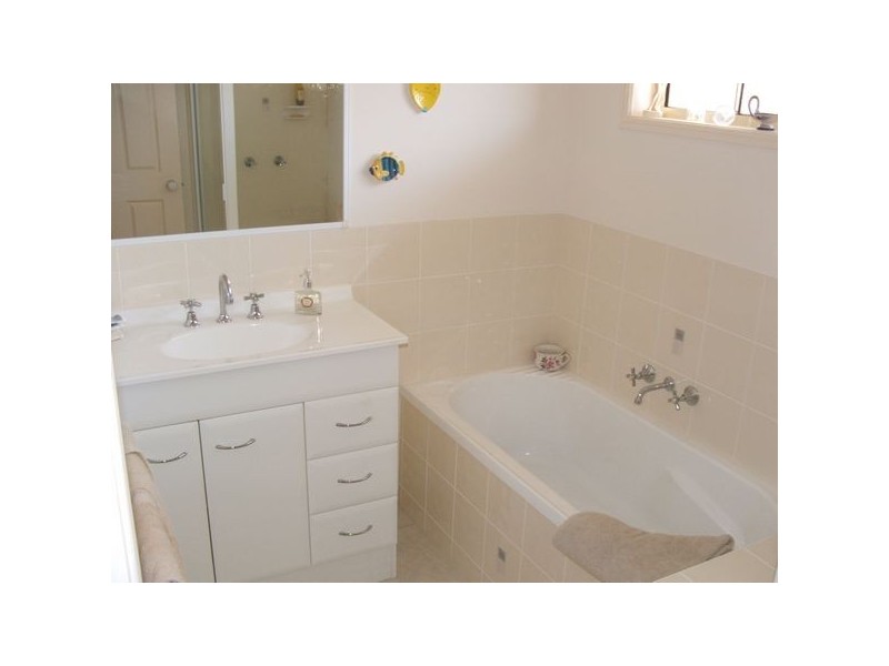 $355,000 Or near offer, Eli Waters QLD 4655