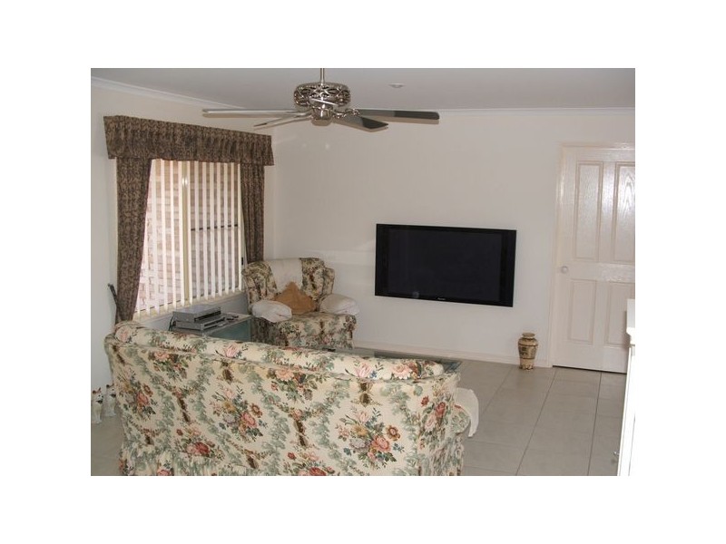 $355,000 Or near offer, Eli Waters QLD 4655