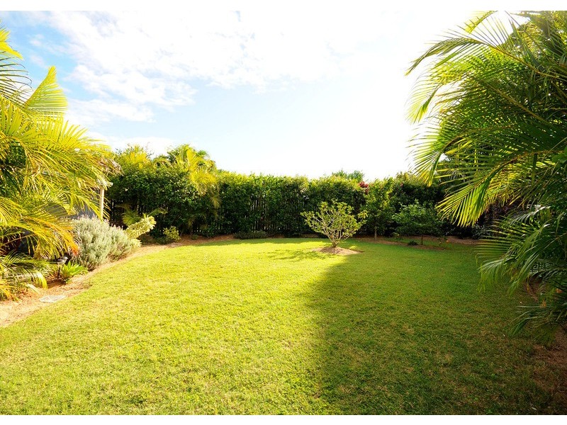 11 Montrose Cl, Point Vernon QLD 4655