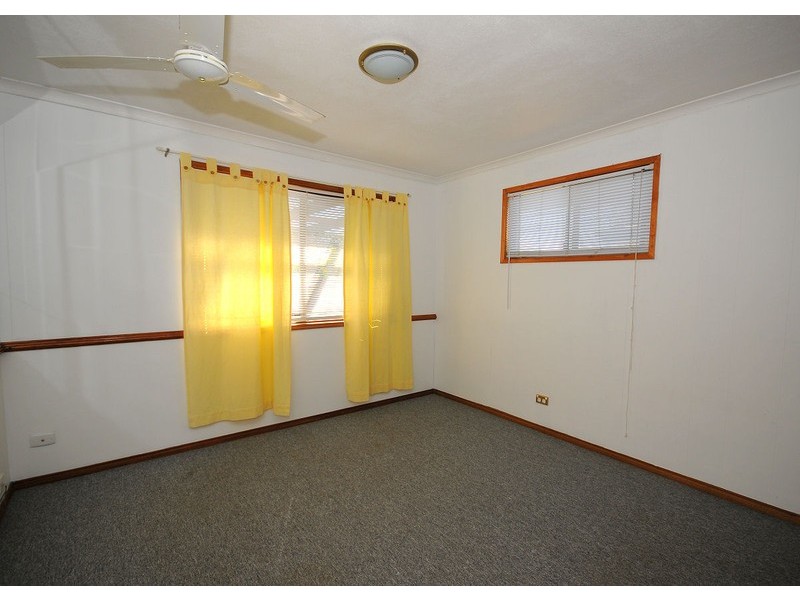 9 Southerden Street, Torquay QLD 4655
