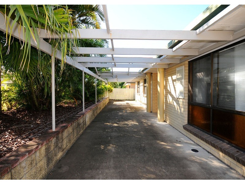 9 Southerden Street, Torquay QLD 4655