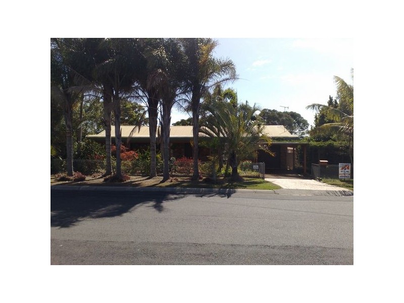 7 Aimee Dr, Urangan QLD 4655