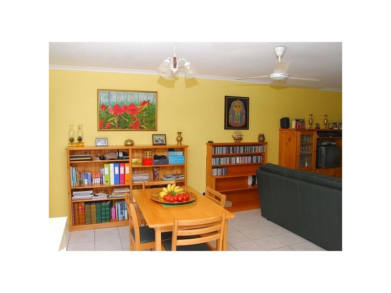 7 Aimee Dr, Urangan QLD 4655