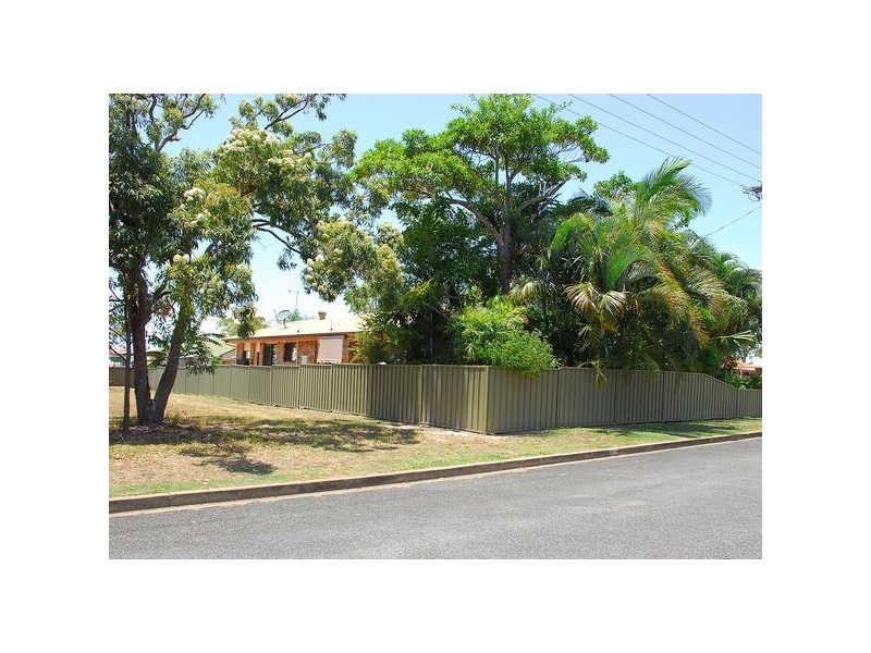 7 Aimee Dr, Urangan QLD 4655