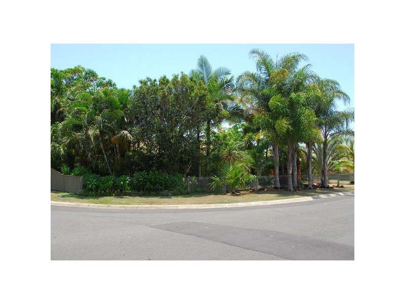 7 Aimee Dr, Urangan QLD 4655