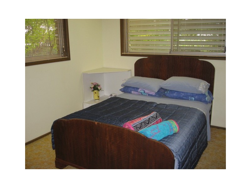 19 Limpus St, Urangan QLD 4655