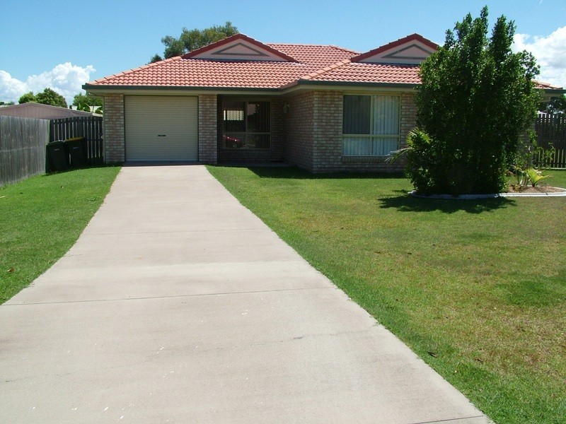 6 Fiona Court, Urangan QLD 4655