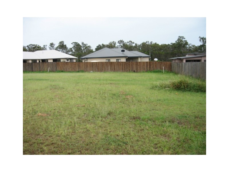7 Bay Park Rd, Hervey Bay QLD 4655