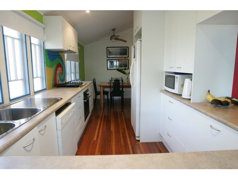 524 Esplanade, Urangan QLD 4655